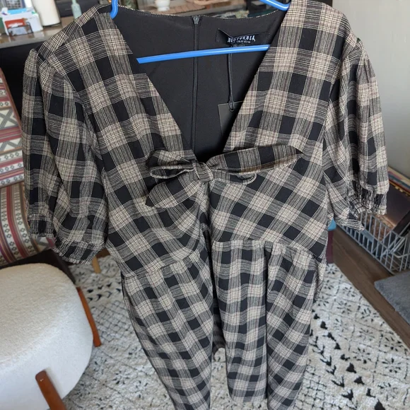 Disturbia Black and Gray Puff Sleeve Mini Sundress - Picture 2 of 3